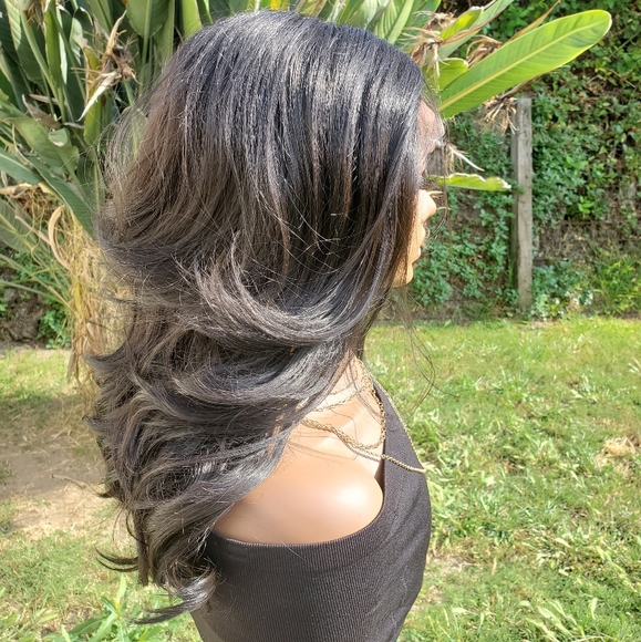 ❤️ Lace front Beautiful Layers❤️ - Picture 6 of 10